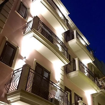 Palazzo Eliss Bed & Breakfast มาร์เกริตา ดิ ซาวอยา ภายนอก รูปภาพ