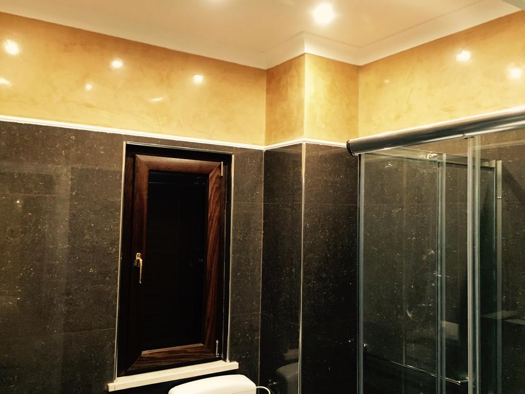 Palazzo Eliss Bed & Breakfast มาร์เกริตา ดิ ซาวอยา ภายนอก รูปภาพ