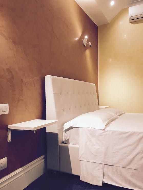 Palazzo Eliss Bed & Breakfast มาร์เกริตา ดิ ซาวอยา ภายนอก รูปภาพ